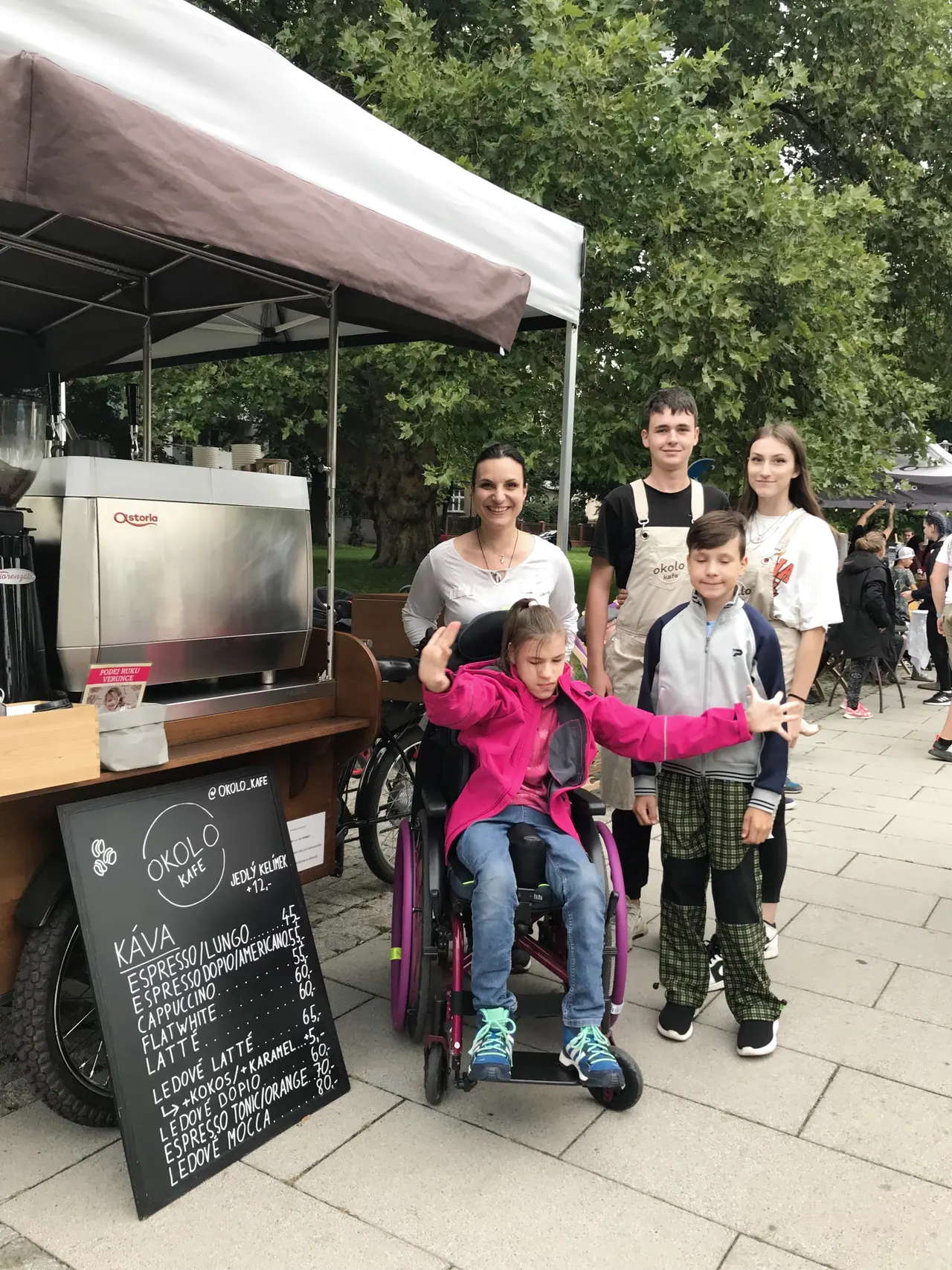Coffee bike zaparkovaný na náměstí